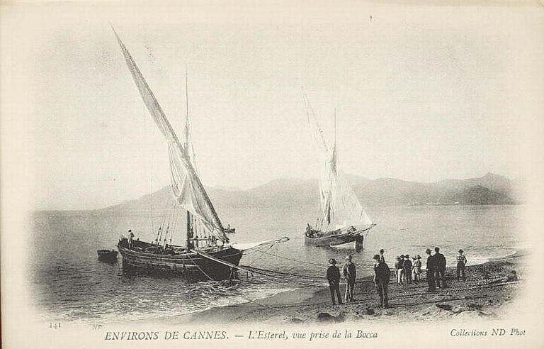 141. ENVIRONS DE CANNES - L'ESTEREL, VUE PRISE DE LA BOCCA_0