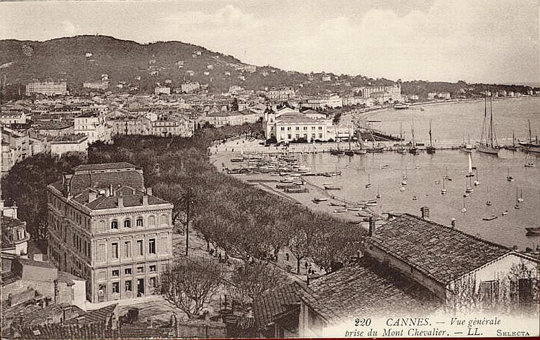 220 CANNES- VUE GENERALE PRISE DU MONT CHEVALIER_0
