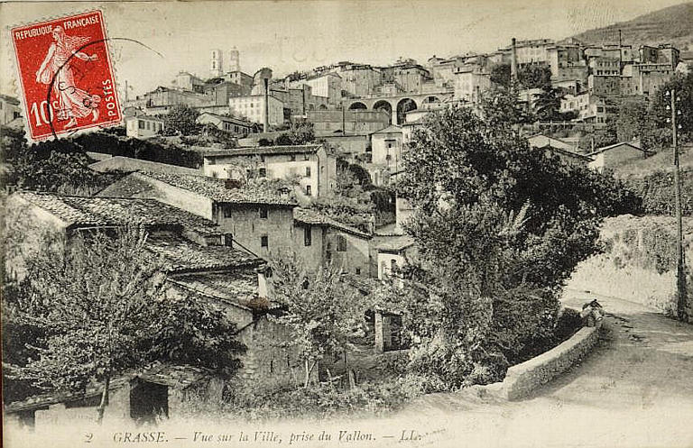 2 GRASSE - VUE SUR LA VILLE, PRISE DU VALLON_0