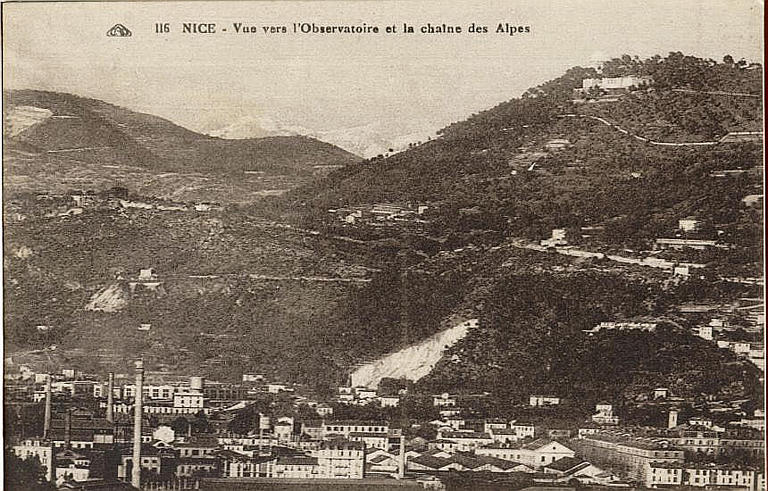 116 NICE - VUE VERS L'OBSERVATOIRE ET LA CHAINE DES ALPES_0