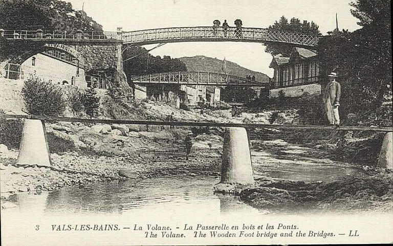 3 VALS-LES-BAINS. - LA VOLANE. - LA PASSERELLE EN BOIS ET LES PONTS_0