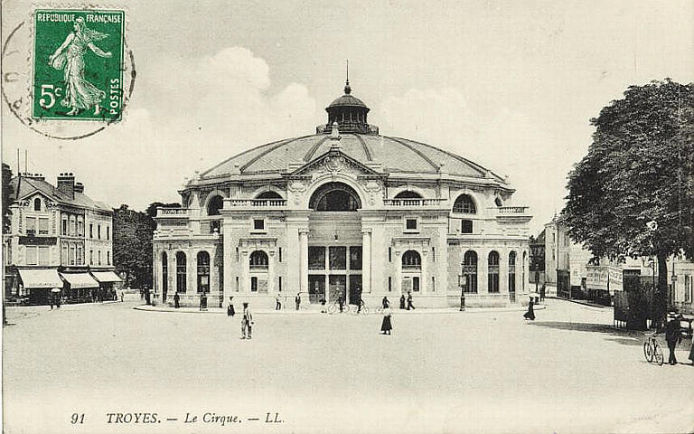 91 TROYES. - Le Cirque_0