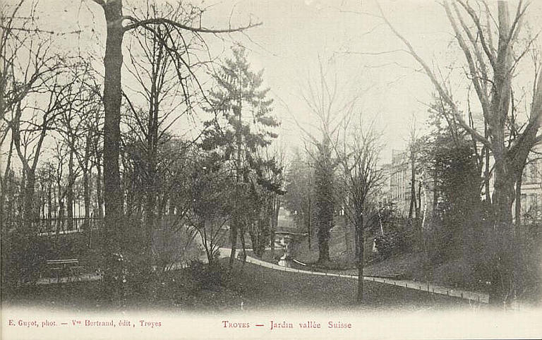 Troyes - Jardin vallée Suisse_0
