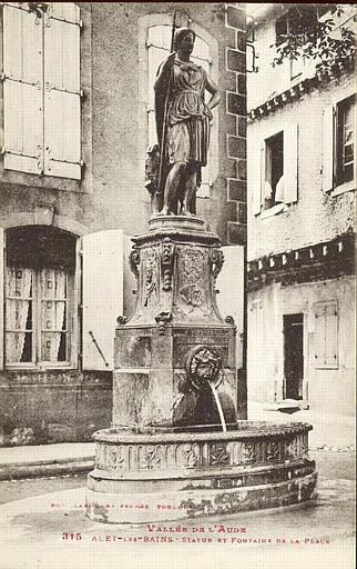 VALLEE DE L'AUDE / 315 ALET-LES-BAINS - STATUE ET FONTAINE DE LA PLACE (caractères rouges)_0
