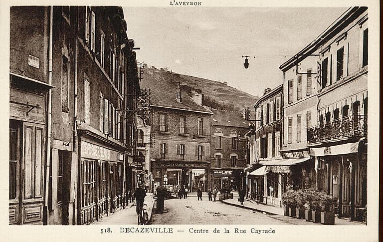 L'AVEYRON / DECAZEVILLE - CENTRE DE LA RUE CAYRADE_0