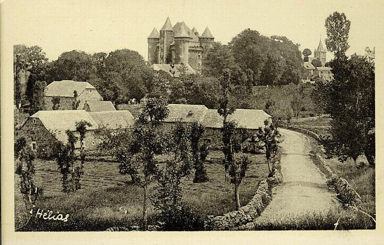 11bis Environs de Laguiole. - LE BOUSQUET / Vue générale_0