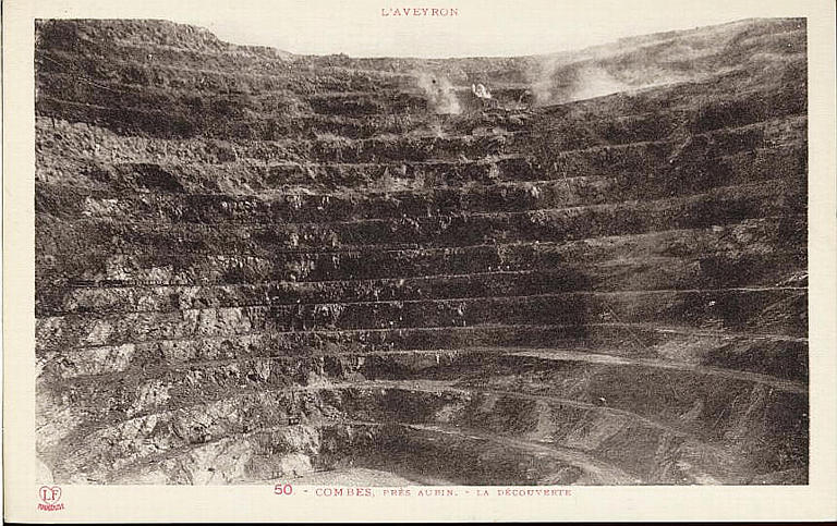 L'AVEYRON (en haut) / 50. - COMBES, PRES AUBIN. - LA DECOUVERTE (en bas, caractères rouges)_0