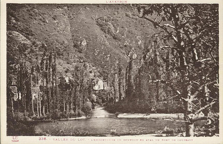 L'AVEYRON (en haut) / 336 VALLEE DU LOT. - L'EMBOUCHURE DU DOURDOU EN AVAL DU PONT DE COURSAVY (en bas, caractères rouges)_0