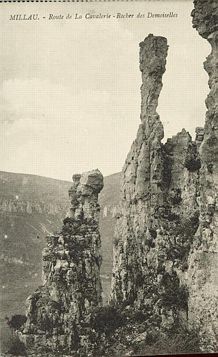 MILLAU. - Route de la Cavalerie - Rocher des Demoiselles_0