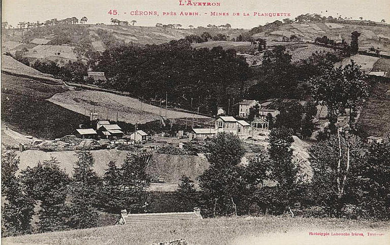 L'AVEYRON / 45. - CERONS, PRES AUBIN. - MINES DE LA PLANQUETTE (caractères rouges)_0