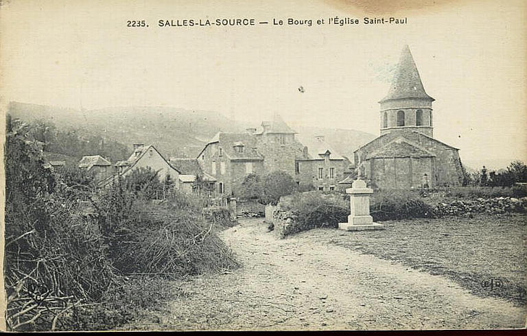 2235. SALLES-LA-SOURCE - Le Bourg et l'Eglise Saint-Paul_0