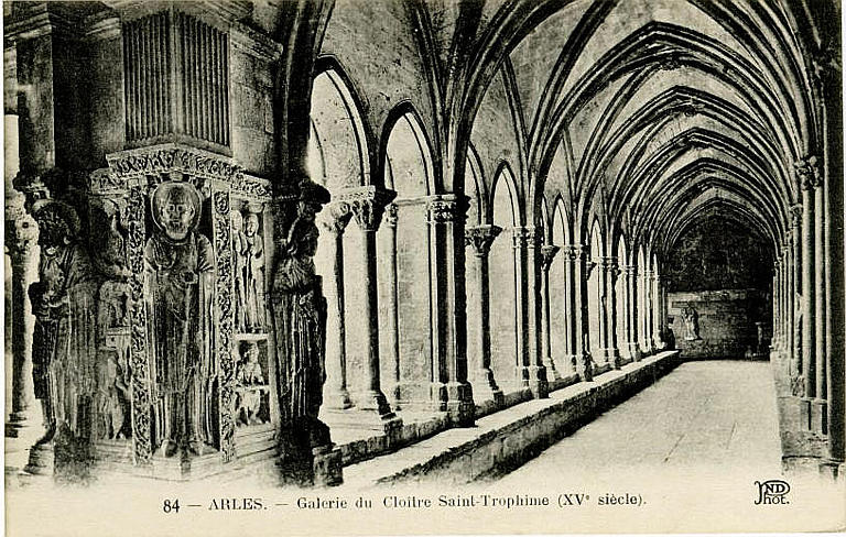 84 ARLES - GALERIE DU CLOITRE SAINT-TROPHIME (XVe SIECLE)_0