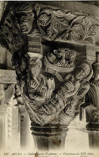 123 ARLES - CLOITRE SAINT-TROPHIME. -CHAPITEAU DU XIIe S. NATIVITE_0