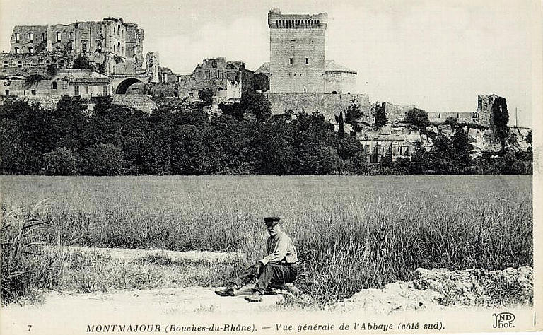 7 MONTMAJOUR - VUE GENERALE DE L'ABBAYE (COTE SUD)_0