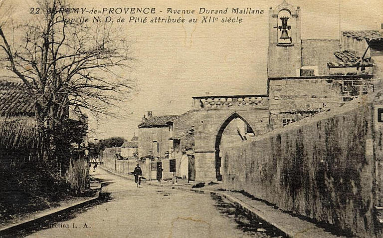 SAINT-REMY-DE-PROVENCE - AVENUE DURAND MAILLANE - CHAPELLE ND DE PITIE (XIIE SIECLE)_0