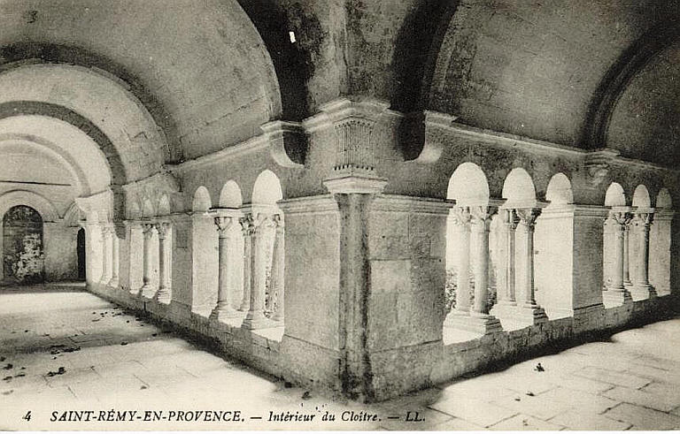 4 SAINT-REMY-DE-PROVENCE - INTERIEUR DU CLOITRE_0