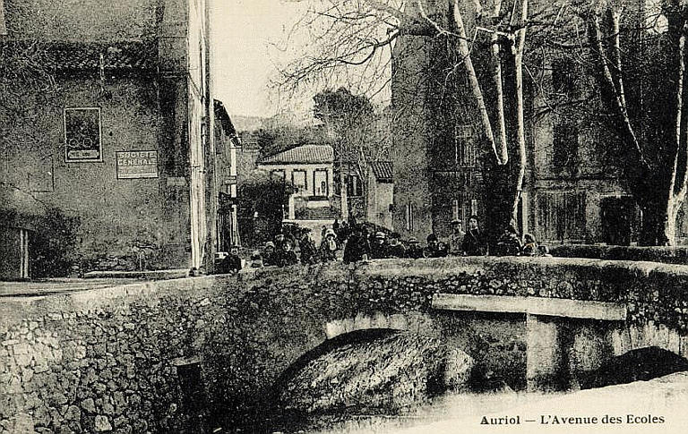 AURIOL - L'AVENUE DES ECOLES_0