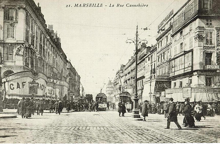 21 MARSEILLE - LA RUE DE LA CANNEBIERE_0