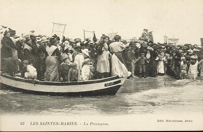 63 LES SAINTES-MARIES - LA PROCESSION_0