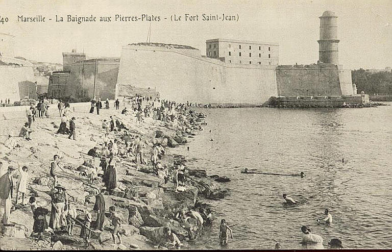 40 MARSEILLE - LA BAIGNADE AUX PIERRES-PLATES - (LE FORT SAINT-JEAN)_0