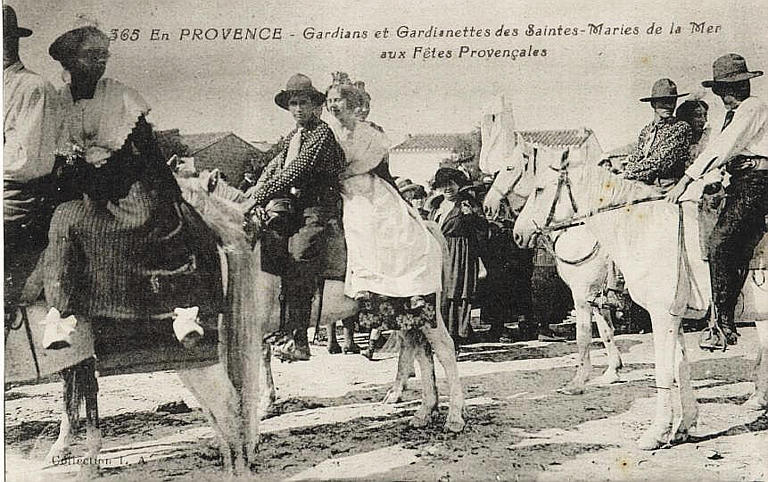 365 EN PROVENCE - GARDIANS ET GARDIANETTES DES SAINTES-MARIES DE LA MER AUX FETES PROVENCALES_0
