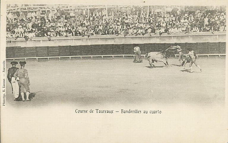 COURSE DE TAUREAU - BANDERILLES AU CUARTO_0