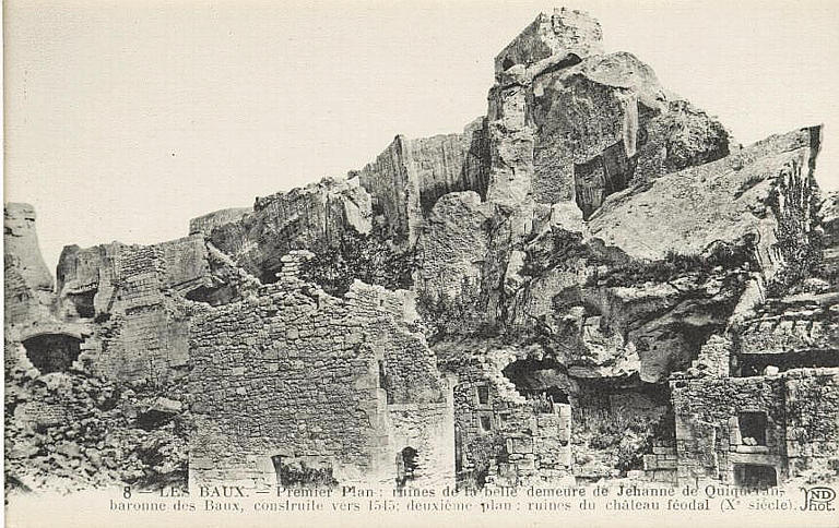8 - LES BAUX. - Premier plan [...] (Xe siècle)_0