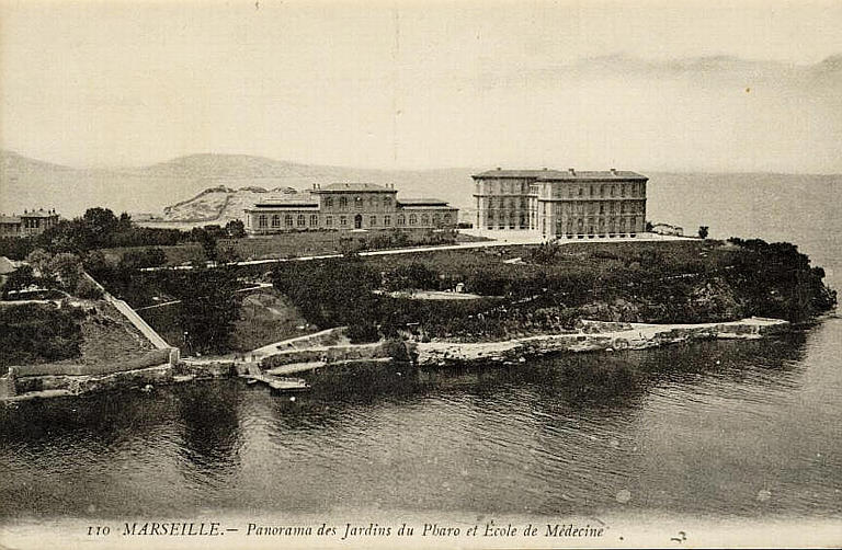 110 MARSEILLE. - Panorama des Jardins du Pharo et Ecole de Médecine_0