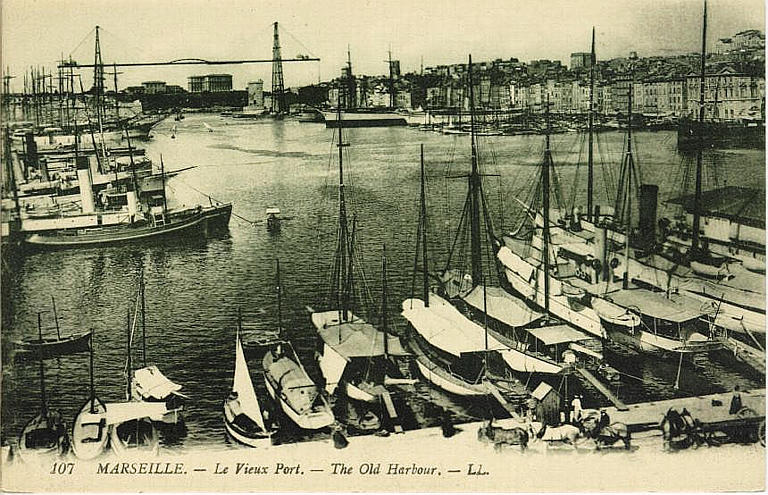 107 MARSEILLE - LE VIEUX PORT_0