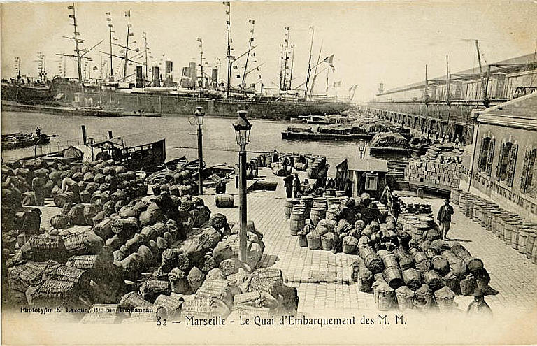 82 MARSEILLE - LE QUAI D'EMBARQUEMENT DES M. M_0