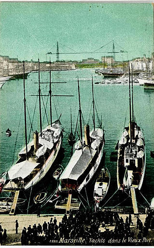 MARSEILLE - YACHTS DANS LE VIEUX PORT_0