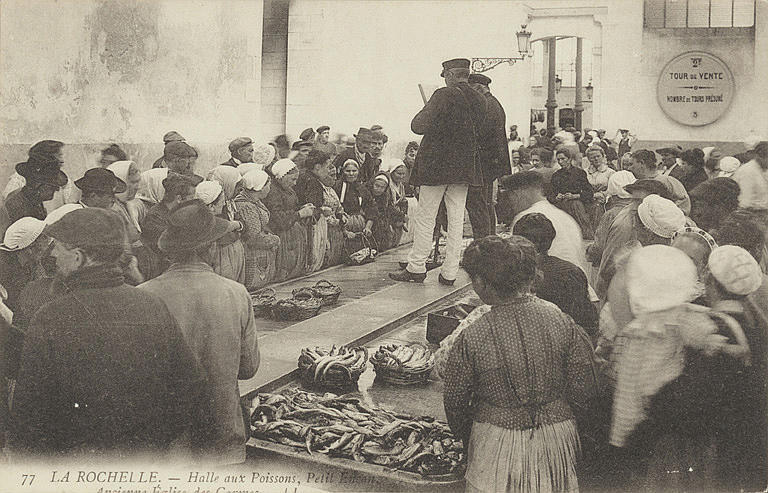 77 LA ROCHELLE - HALLE AUX POISSONS, PETIT ENCAN - ANCIENNE EGLISE DES CARMES_0