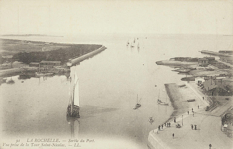 91 LA ROCHELLE - SORTIE DU PORT - VUE PRISE DE LA TOUR SAINT-NICOLAS_0