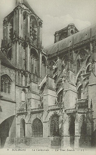 8 BOURGES - LA CATHEDRALE. - LA TOUR SOURDE_0