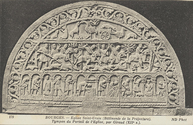 179 BOURGES - EGLISE SAINT-URSIN (BATIMENT DE LA PREFECTURE). TYMPAN DU PORTAIL DE L'EGLISE PAR GIRAUD (XIIE SIECLE)_0