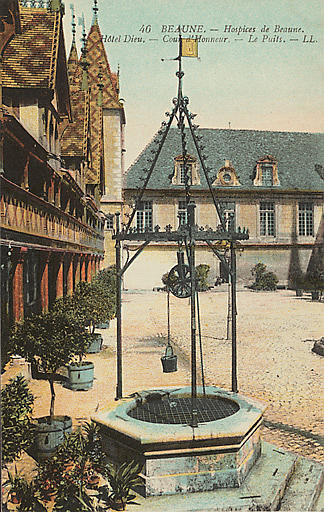 46 BEAUNE - HOSPICES DE BEAUNE. HOTEL-DIEU. - COUR D'HONNEUR. - LE PUITS_0