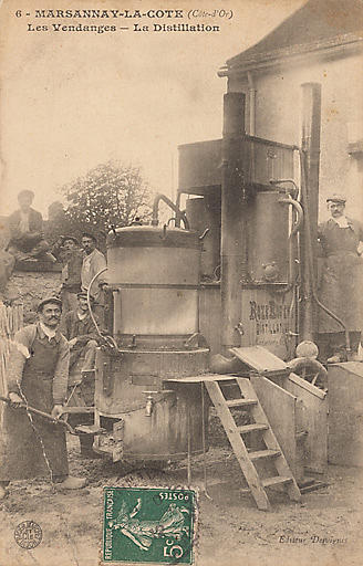 6 - MARSANNAY-LA-COTE (COTE-D'OR) - LES VENDANGES - LA DISTILLATION_0
