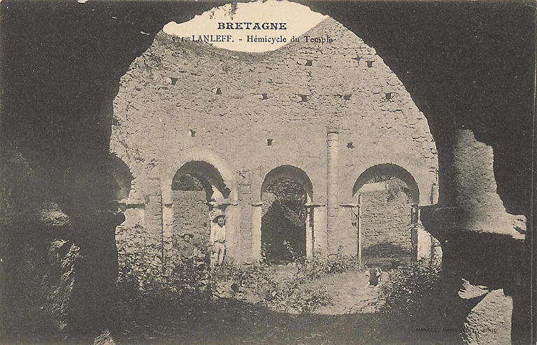 HEMICYCLE DU TEMPLE_0