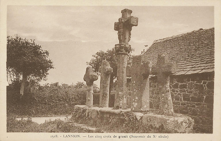 1518 - LANNION - LES CINQ CROIX DE GRANIT (SOUVENIR DU XE SIECLE)_0