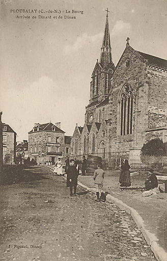 LE BOURG. ARRIVEE DE DINARD ET DE DINAN_0