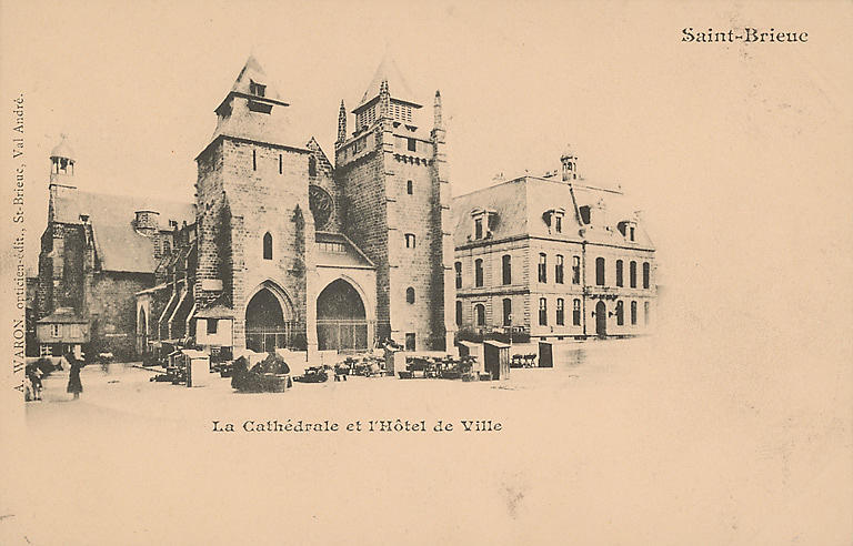 LA CATHEDRALE ET L'HOTEL DE VILLE_0
