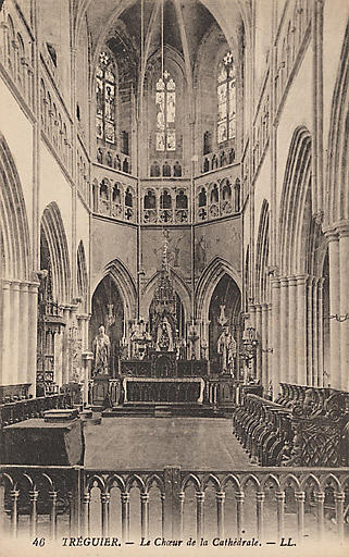 LE CHOEUR DE LA CATHEDRALE_0