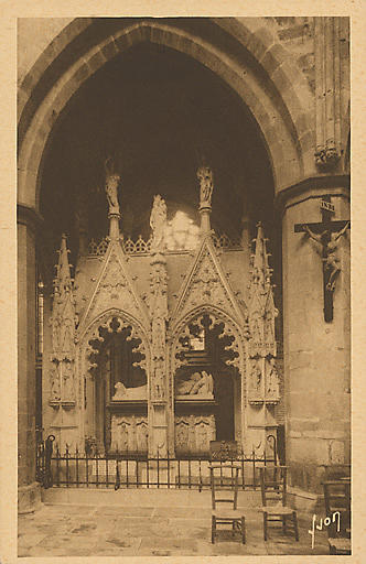 LA CATHEDRALE - TOMBEAU DE SAINT YVES_0