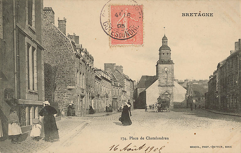 PLACE DE CHATELAUDREN_0