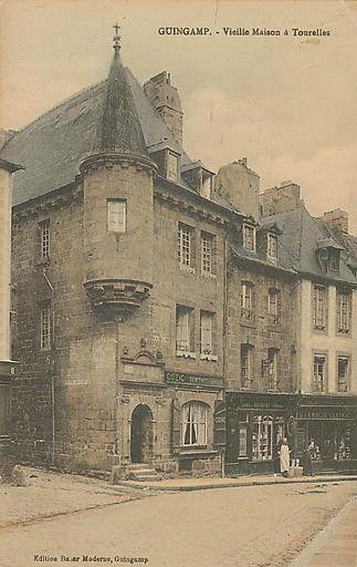 VIEILLES MAISONS A TOURELLES_0