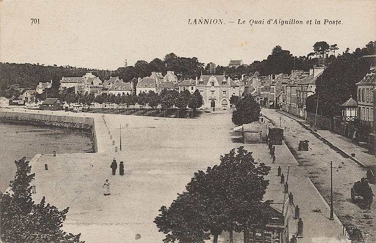 LE QUAI D'AIGUILLON ET LA POSTE_0