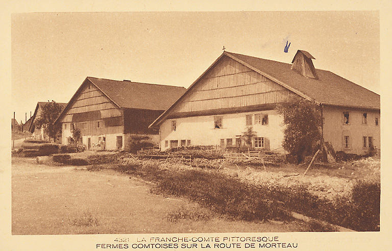 4321 LA FRANCHE-COMTE PITTORESQUE - FERMES COMTOISES SUR LA ROUTE DE MORTEAU_0