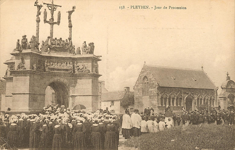 158 PLEYBEN - JOUR DE PROCESSION_0
