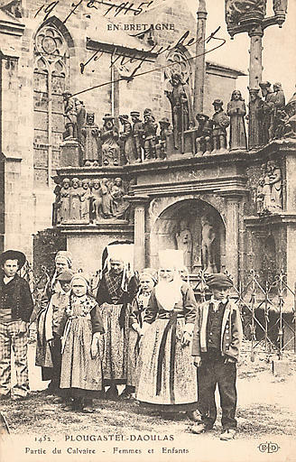 1452 - PLOUGASTEL-DAOULAS - PARTIE DU CALVAIRE - FEMMES ET ENFANTS_0