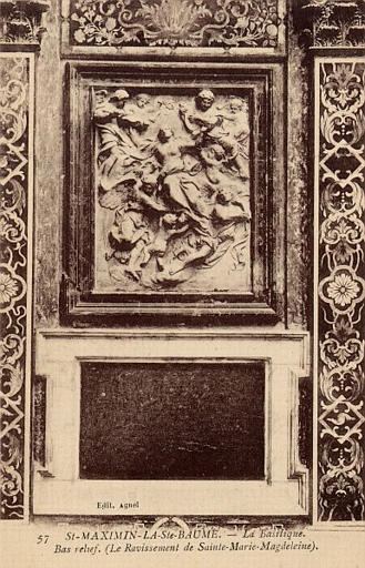 Saint-Maximin-la-Sainte-Baume - La Baslique. Bas relief (Le Ravissement de Ste-Marie-Magdeleine)_0